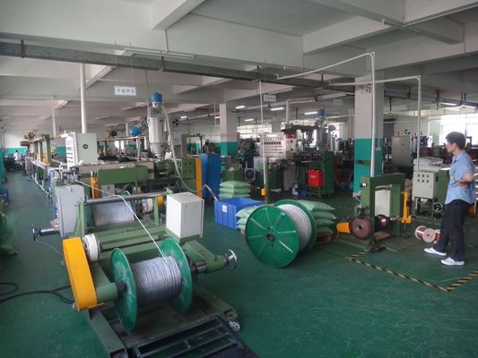 1.5 2.5 House Cable Extruder Machine 22kw 140kg/h Wire Extruder Machinery